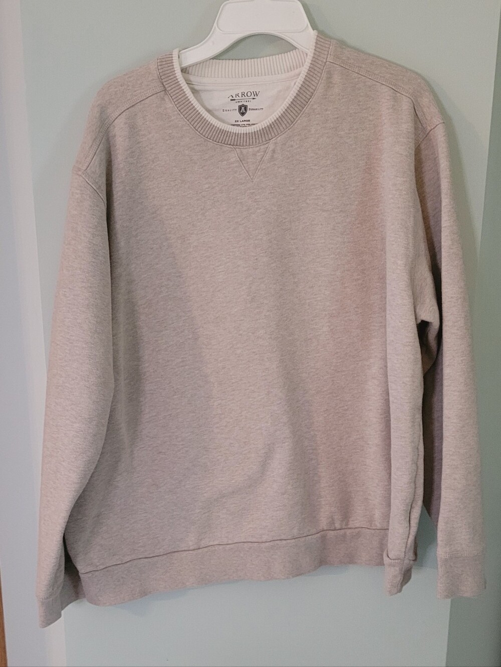 Arrow Men’s Crewneck Sweatshirt - Light Gray